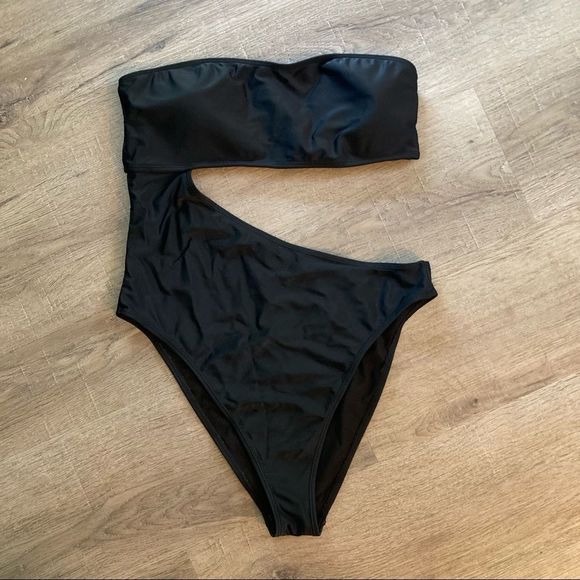 Strapless Black Onepiece Swimsuit EUC - Picture 1 of 4